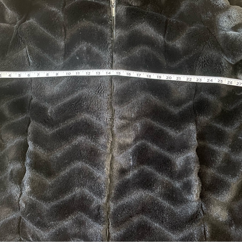 Gallery Elegant Black Faux Fur Teddy Coat 2X - Picture 6 of 17